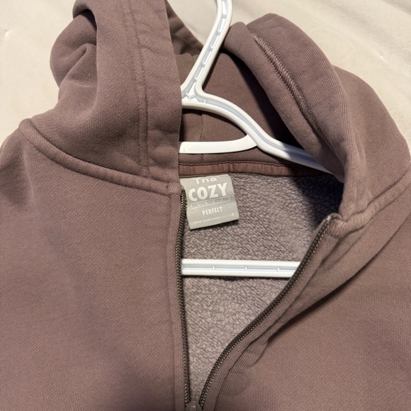 TNA - Cozy Perfect Fir Zip Up - Picture 2 of 2